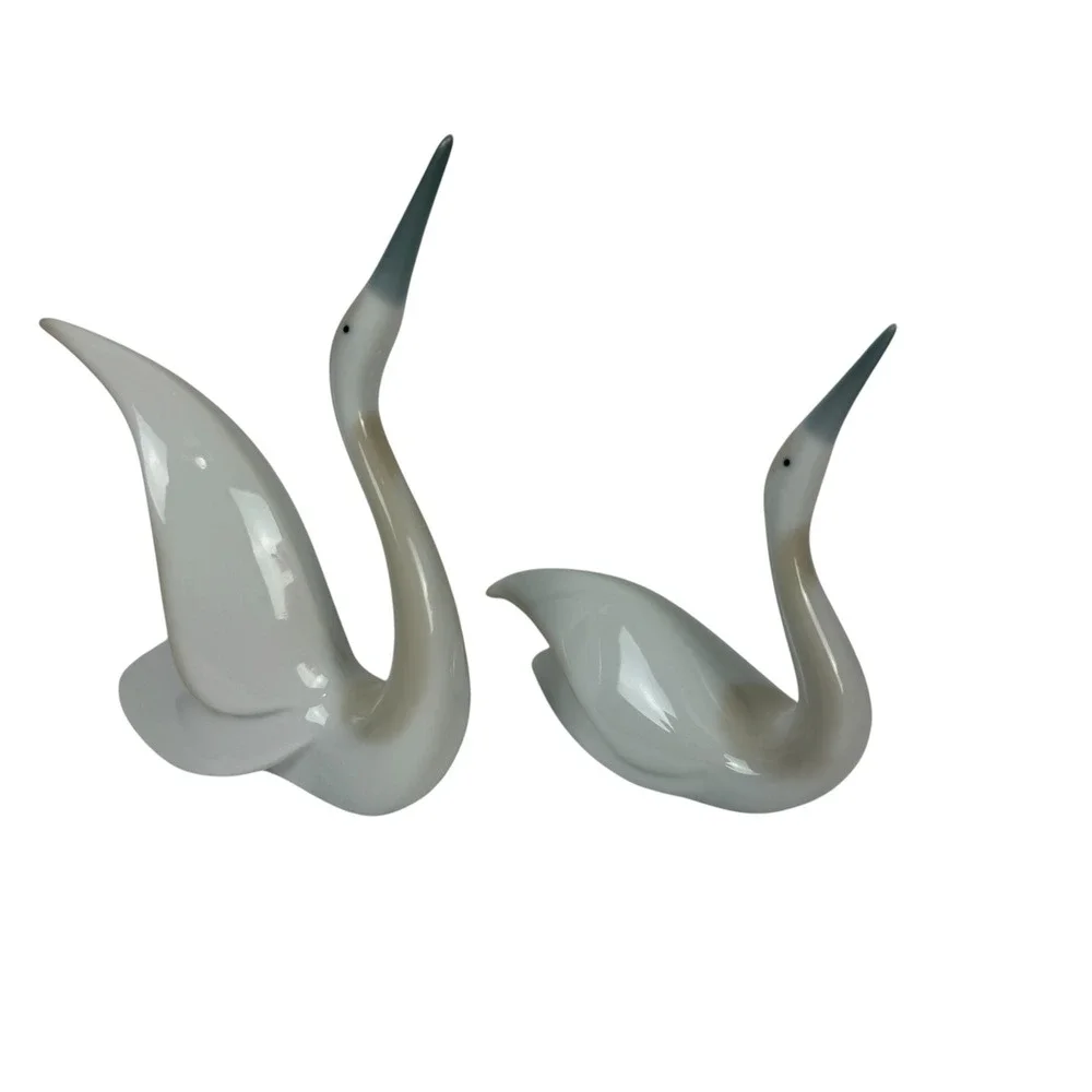 Rare Vintage Mid Century Modern Swan Figurines‎ Set/2 Gray White Blue Beaks